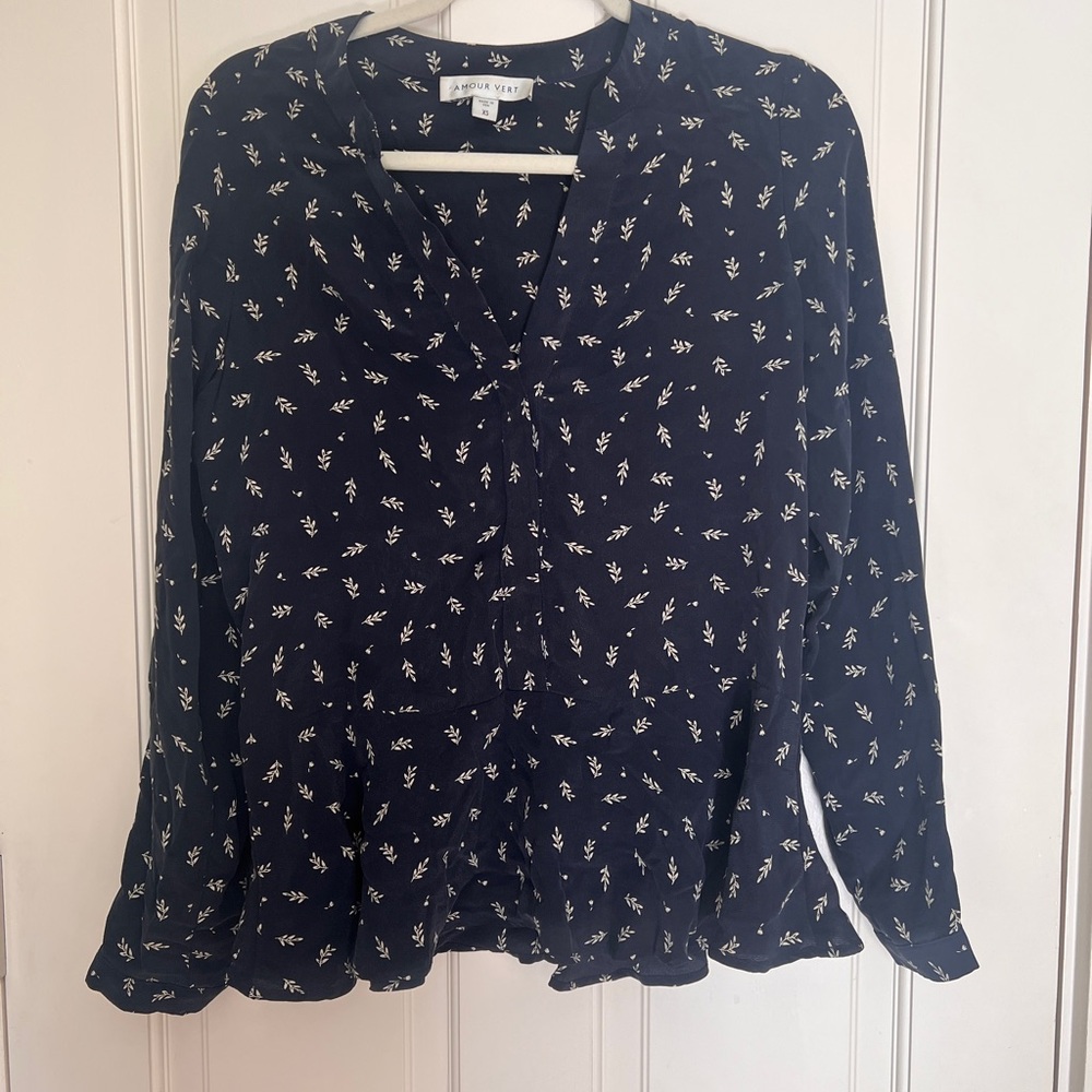 Amour Vert Blue Ruffled Silk Blouse